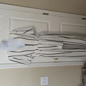 Source Unknown White and Black Jumpsuit Elegant Design